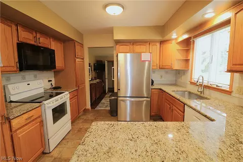 49 Executive Dr, Norwalk, OH 44857 photo 4
