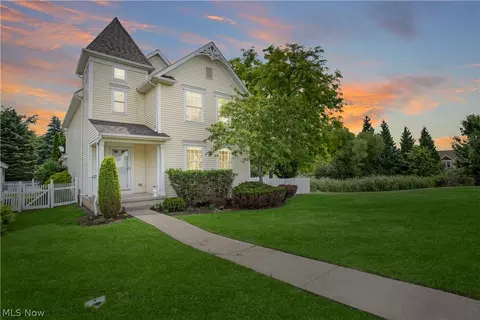 1117 Grove Ln, Medina, OH 44256