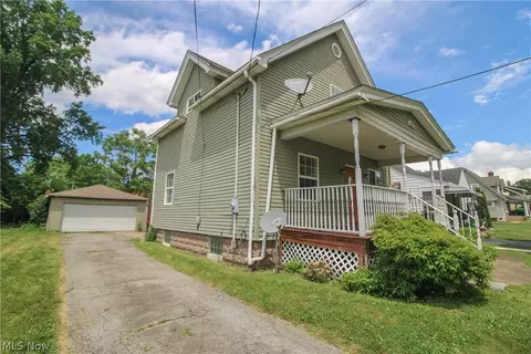 1654 Everett Ave, Poland, OH 44514 photo 2