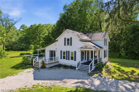 10569 Mulberry Rd, Chardon, OH 44024