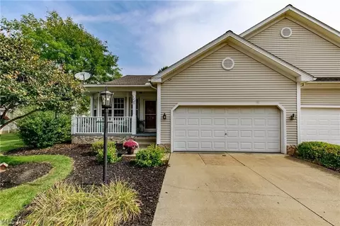 425 Dartmouth Trl, Sagamore Hills, OH 44067