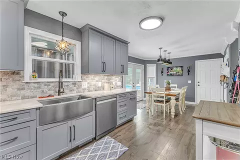 Kitchen - 40087 Hope Ct, Elyria, OH 44035 photo 5 of 5