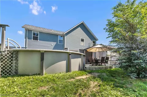 Exterior - 40087 Hope Ct, Elyria, OH 44035 photo 7 of 9