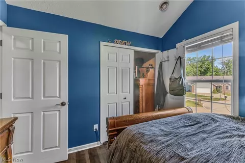 Bedroom - 40087 Hope Ct, Elyria, OH 44035 photo 6 of 8