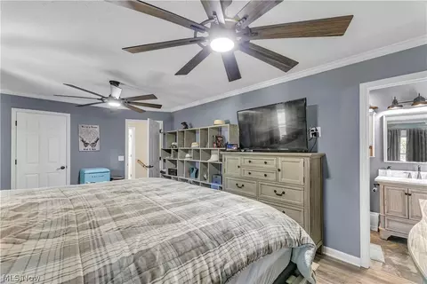 Bedroom - 40087 Hope Ct, Elyria, OH 44035 photo 4 of 8