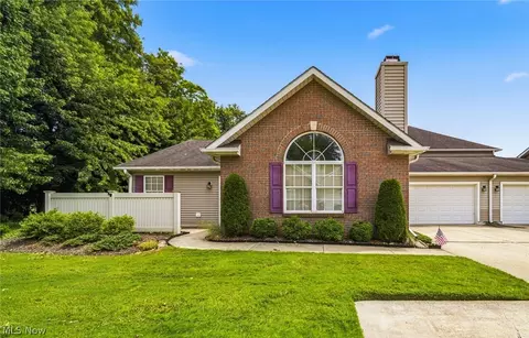 7576 Monterey Bay #5, Mentor On The Lake, OH 44060