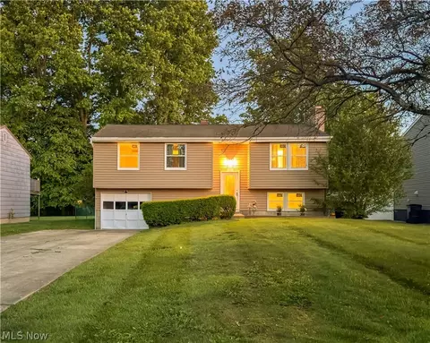 5179 Willow Crest Ave, Austintown, OH 44515