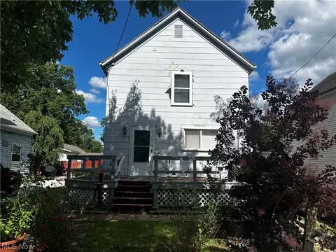 859 Kling St, Akron, OH 44311