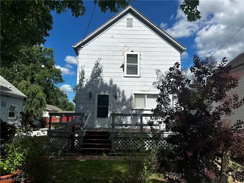 859 Kling St, Akron, OH 44311
