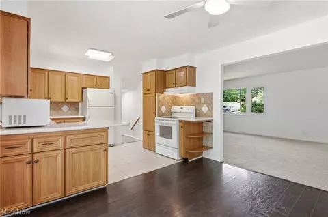 Kitchen - 3759 Ohio St, Perry, OH 44081 photo 5 of 6
