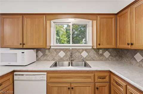 Kitchen - 3759 Ohio St, Perry, OH 44081 photo 3 of 6