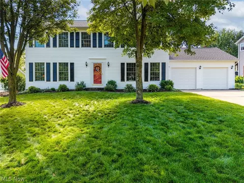 1170 Waterbury Dr, Medina, OH 44256