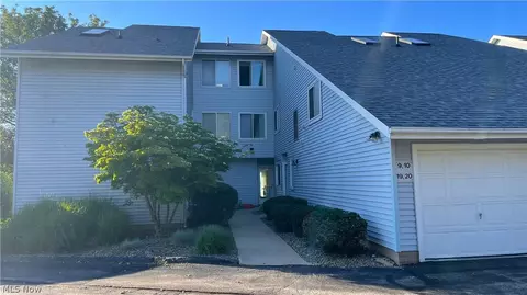 208 Park Ave #9, Conneaut, OH 44030