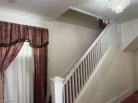 Entry Way - 1109 W 38th St, Ashtabula, OH 44004 photo 1 of 2