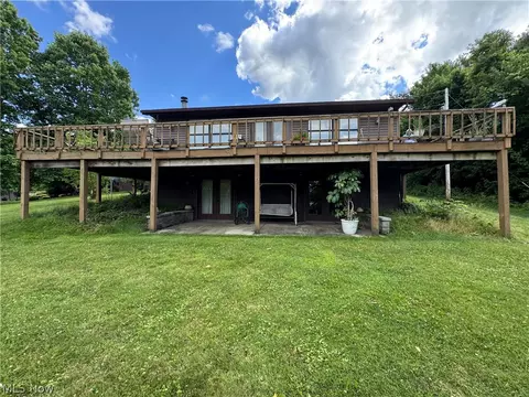 201 Noble Cottage Ln, Senecaville, OH 43780