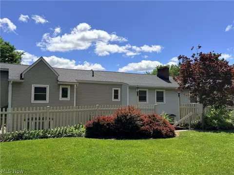 11056 State Route 44 #M, Mantua, OH 44255