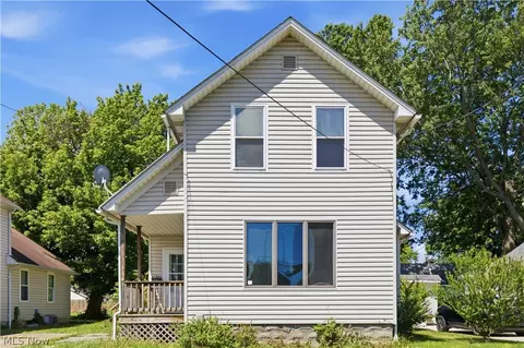 1756 Livingston Ave, Lorain, OH 44052