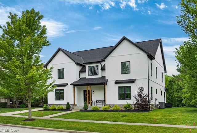 7598 Woodland Ave, Hudson, OH 44236