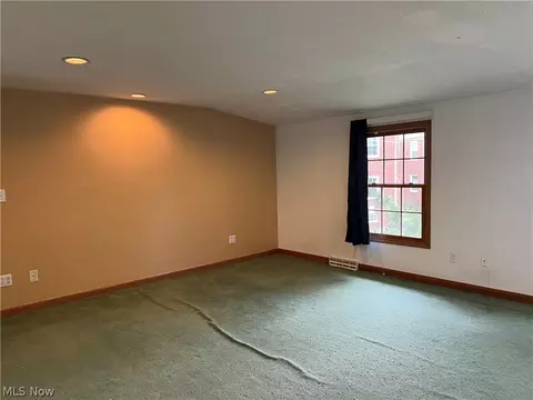 Living - 3317 Wilson Ave, Ashtabula, OH 44004 photo 9 of 9