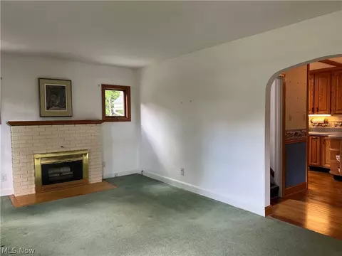 Living - 3317 Wilson Ave, Ashtabula, OH 44004 photo 7 of 9