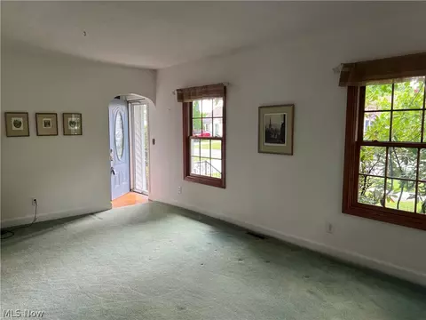 Living - 3317 Wilson Ave, Ashtabula, OH 44004 photo 8 of 9