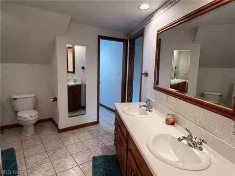 Bath - 3317 Wilson Ave, Ashtabula, OH 44004 photo 2 of 6