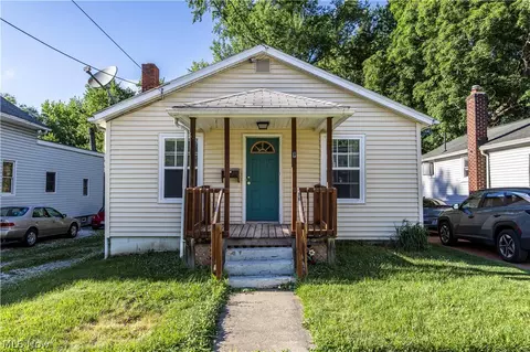 143 E Central Ave, Ravenna, OH 44266