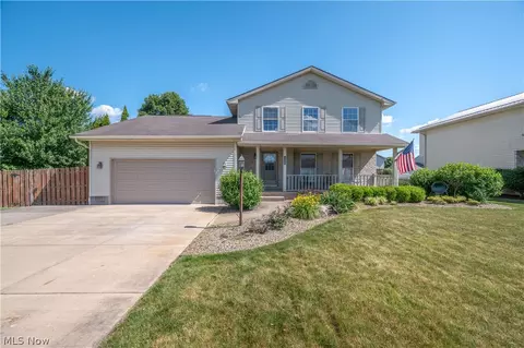 5128 Clearfield Dr, Mineral Ridge, OH 44440
