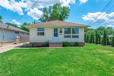 3323 Wales Ave, Parma, OH 44134