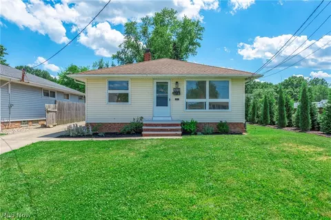 3323 Wales Ave, Parma, OH 44134