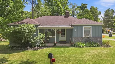 829 Lake Dr, Ashland, OH 44805