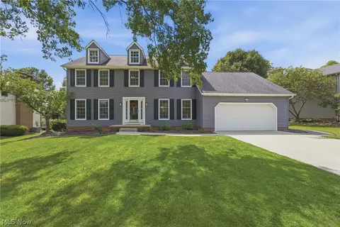 6093 Anchorport Cir NW, Canton, OH 44718