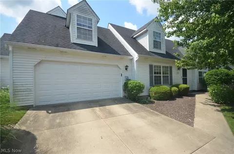 2641 Burridge Cir, Twinsburg, OH 44087