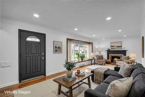 Living - 421 E 255th, Euclid, OH 44132 photo 3 of 4