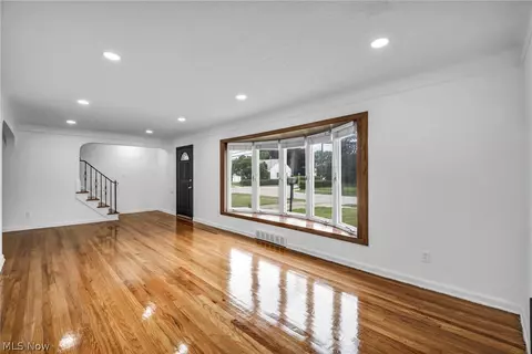 Living - 421 E 255th, Euclid, OH 44132 photo 2 of 4