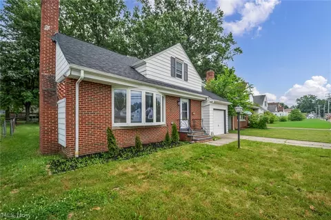 Exterior - 421 E 255th, Euclid, OH 44132 photo 3 of 6