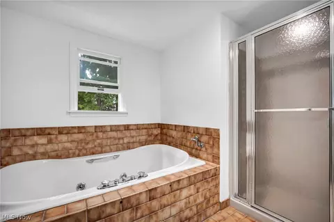 Bath - 421 E 255th, Euclid, OH 44132 photo 6 of 6