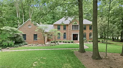 1881 Quaker Ln, Salem, OH 44460