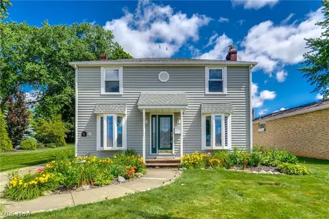 317 30th St NW, Canton, OH 44709