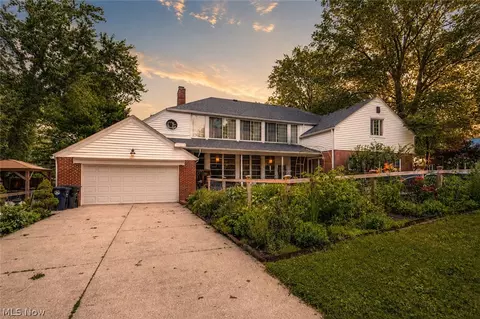 326 Dorchester Rd, Akron, OH 44320