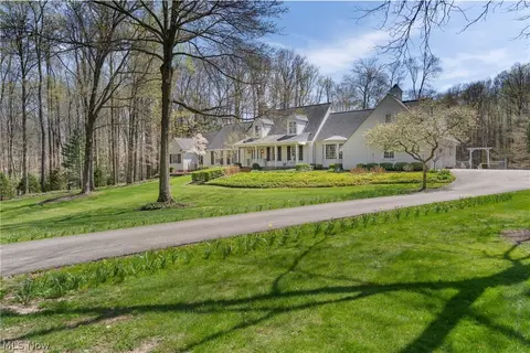 9823 Music St, Novelty, OH 44072