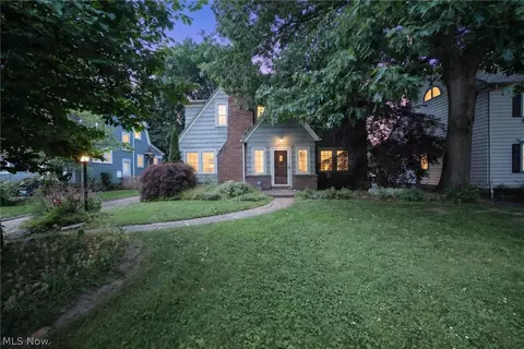 3008 Warrington Rd, Shaker Heights, OH 44120