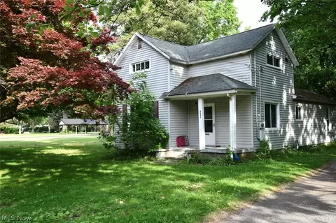 9042 Lake Shore Blvd, Mentor, OH 44060