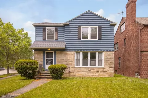 2374 Traymore Rd, University Heights, OH 44118