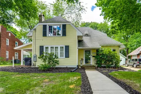608 25th St NW, Canton, OH 44709
