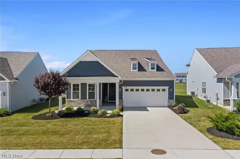 23664 St Andrews Dr, Columbia Station, OH 44028