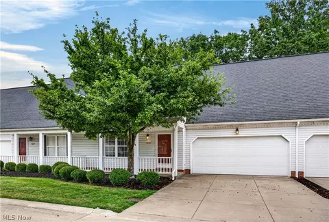 5005 Bar Harbor Ln #5005, Stow, OH 44224