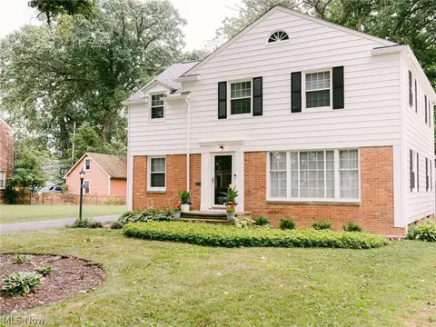 19406 Scottsdale Blvd, Shaker Heights, OH 44122