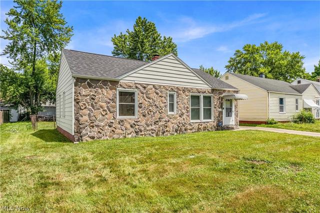 3905 E 189th St, Cleveland, OH 44122