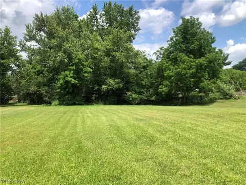 Lillian Street Sw, Canton, OH 44706